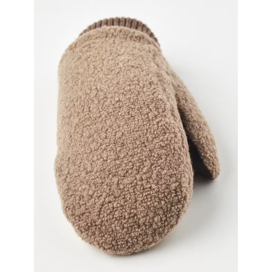 Emilia Luffer - Hestra