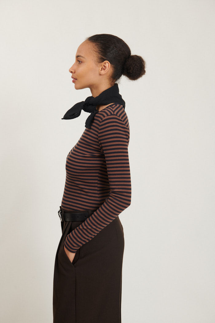 Ludmilla Tee - Carafe / Black