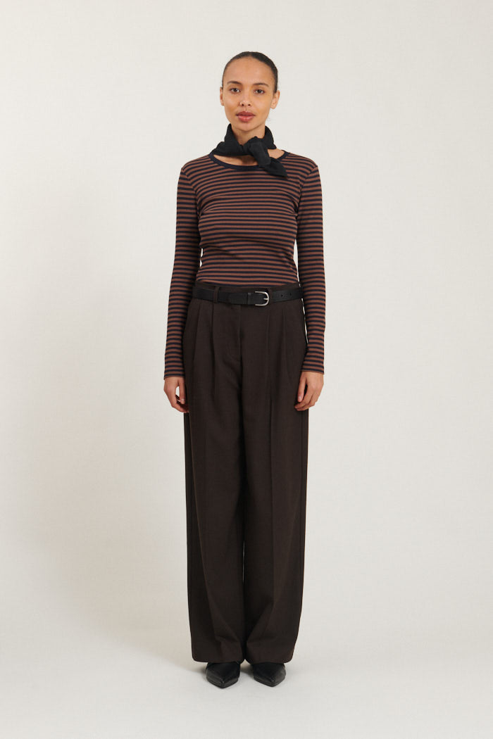 Ludmilla Tee - Carafe / Black