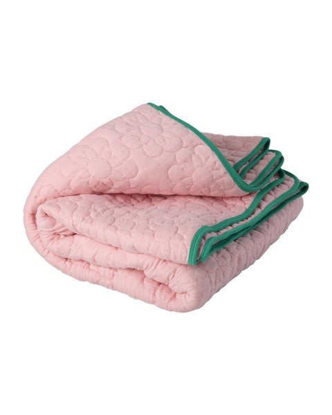 Quiltet bomuldsplaid med blomstermønster i soft pink