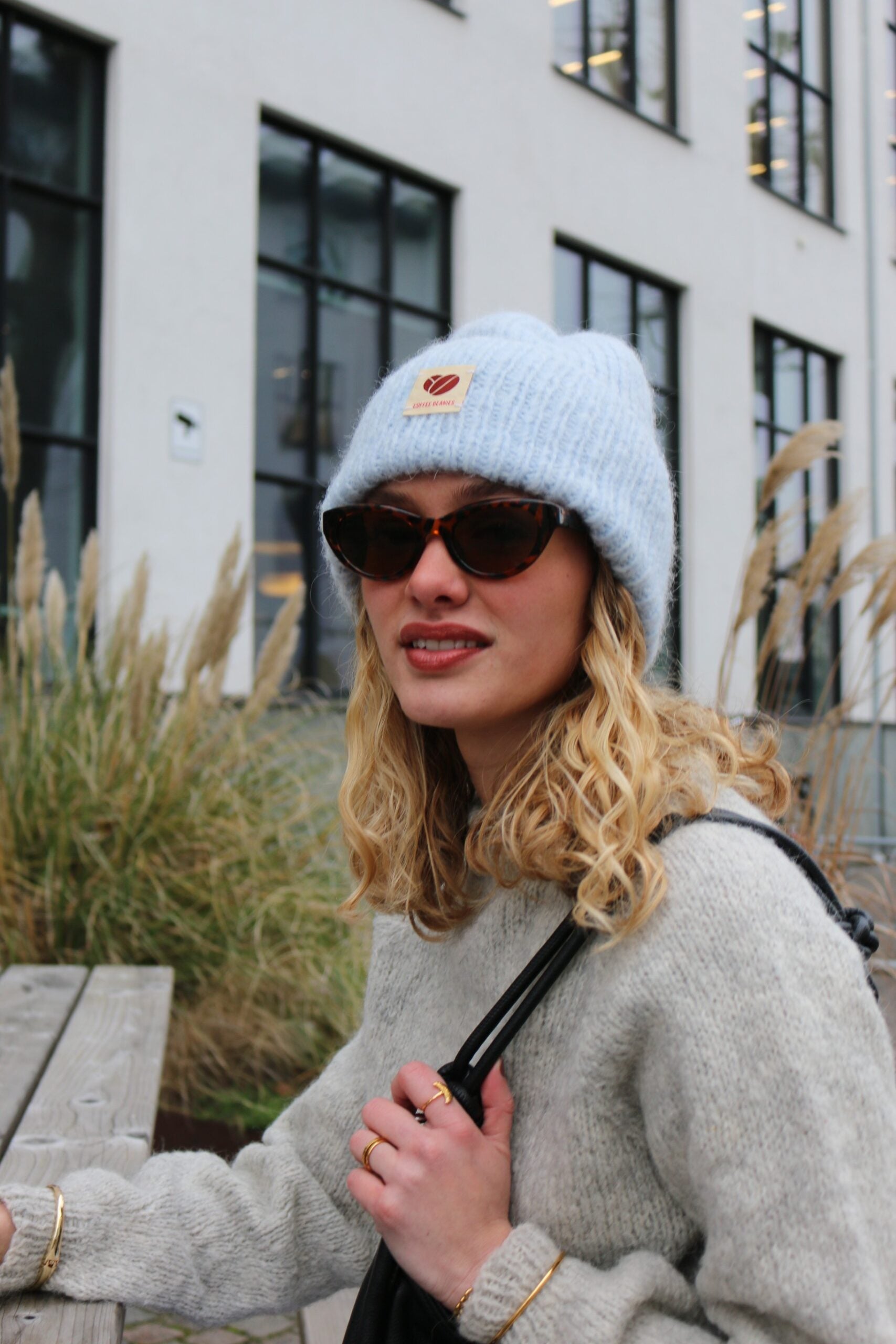 Lyseblå Sky Beanie fra Coffee Beanies