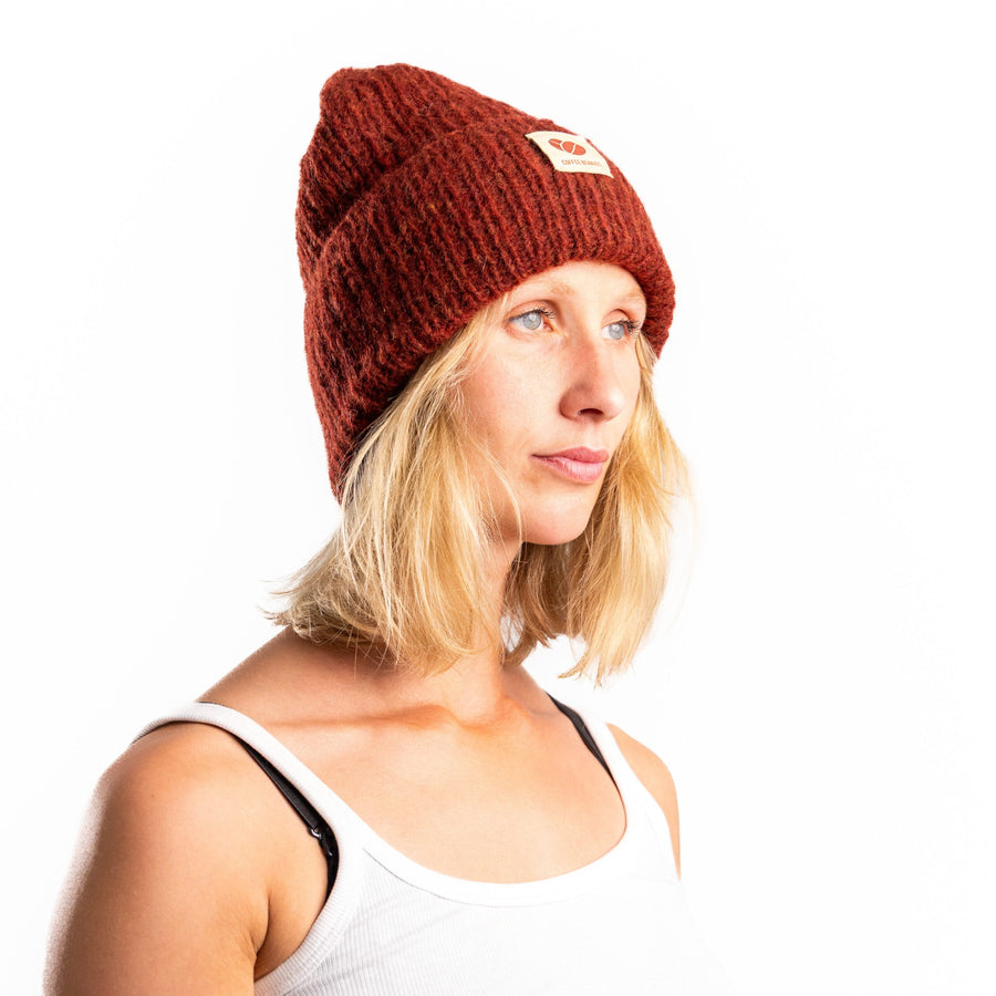 Vinrød Sky Beanie fra Coffee Beanies
