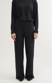 Sadie Pant - Black