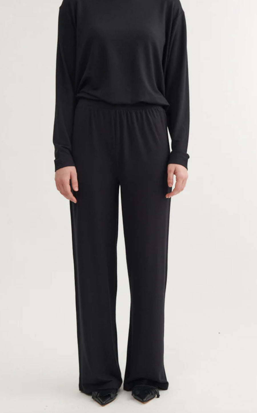 Sadie Pant - Black