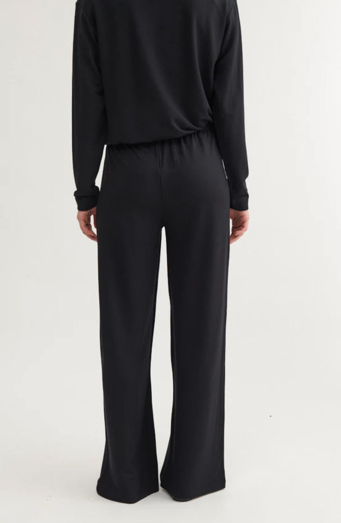 Sadie Pant - Black