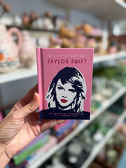 A little bit of Taylor Swift  - bog - lyserød