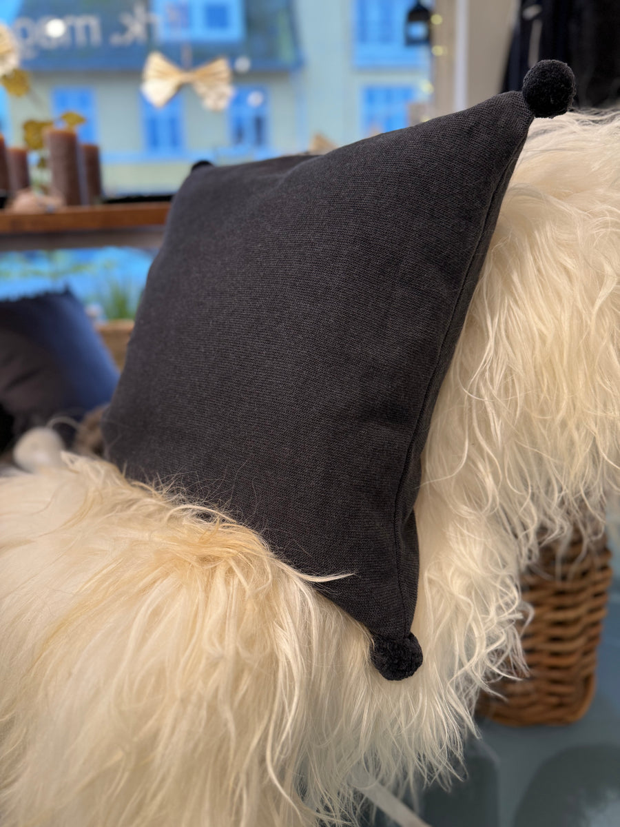 Strikket Pude – Medium Grey Melange – 50×50 cm