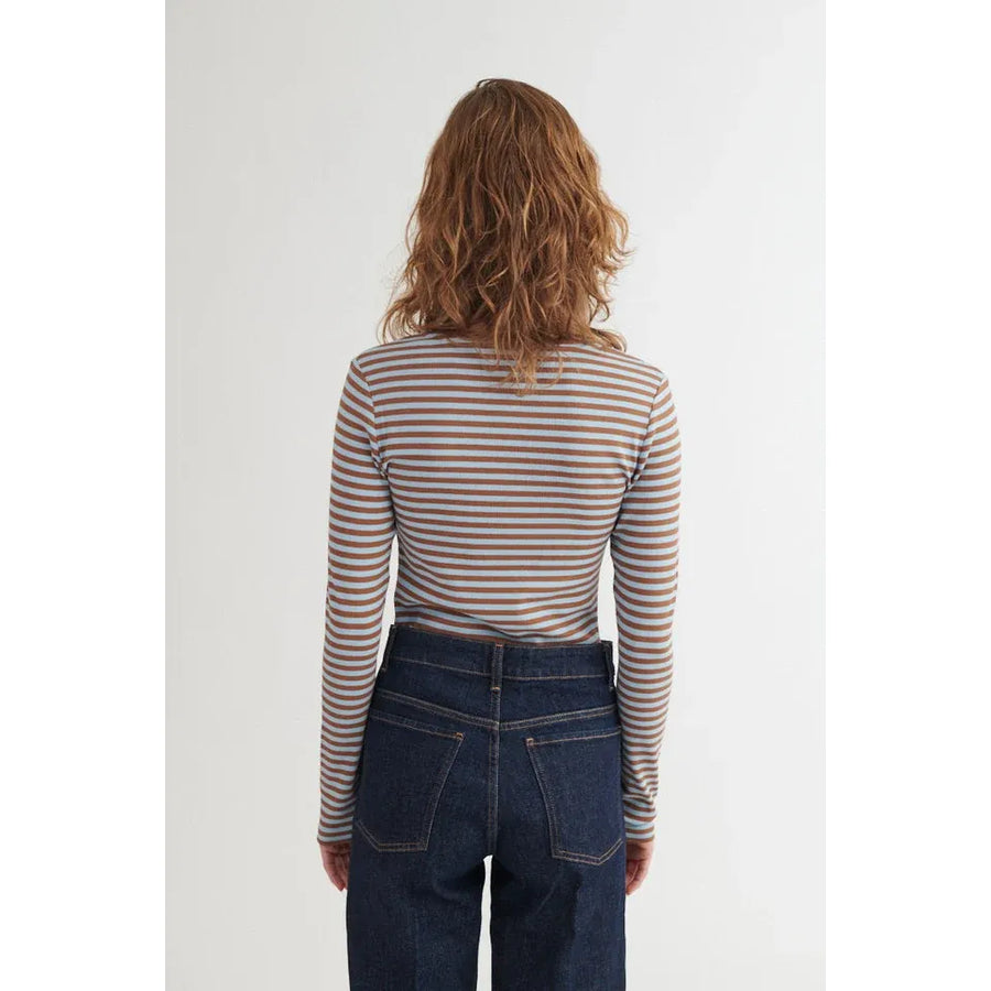 Ludmilla LS Tee - Nuthact / dutchcanal