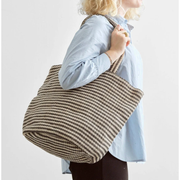 Manelleh Weekendtaske  - sortstribet jute