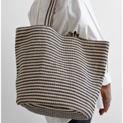 Manelleh Weekendtaske  - sortstribet jute