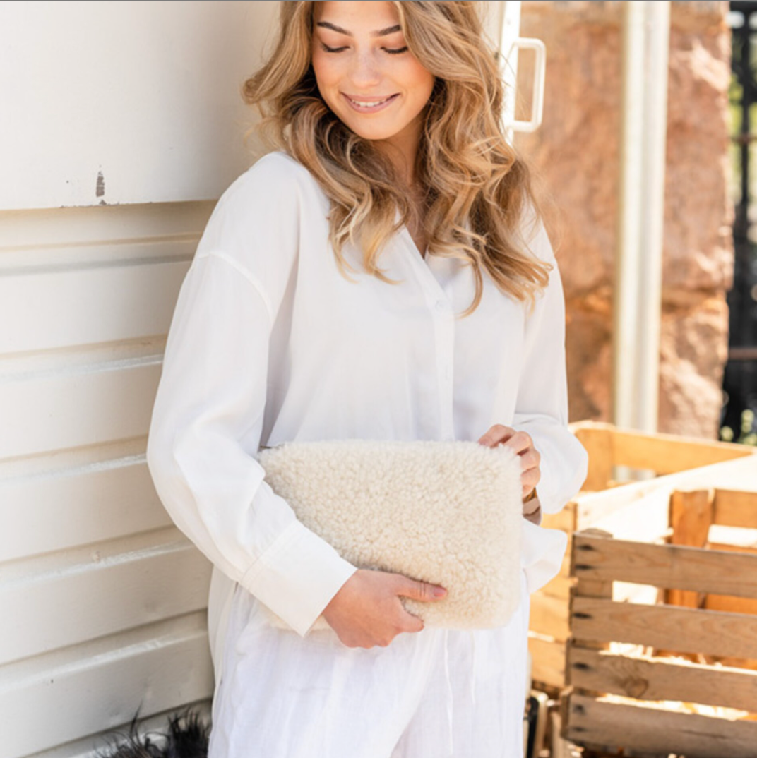 Ally Clutch - Creme