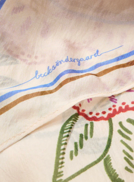 Efloria Triangle Taby Scarf