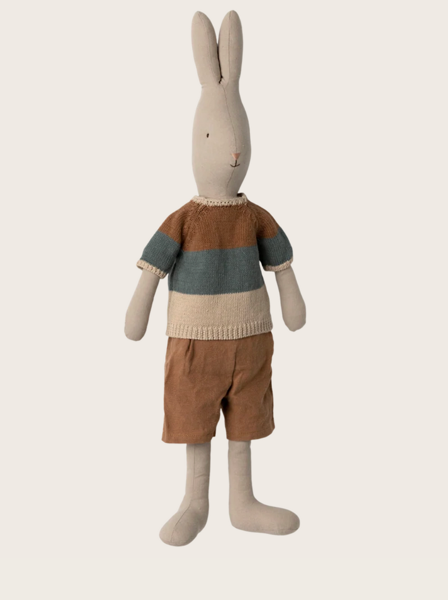 Hare, størrelse 4, Klassisk - Strikbluse og shorts