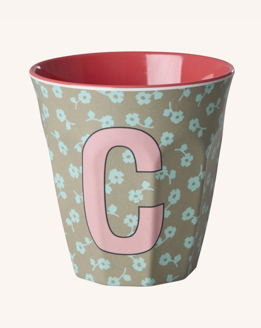 Melaminkop med bogstav C - Blomster - 250 ml