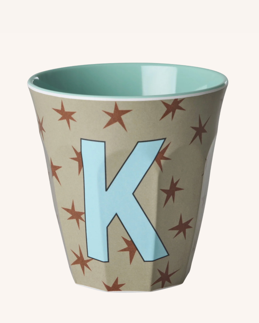 Melaminkop med bogstav K - Stjerner - 250 ml