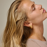 Enamel Hoops, Nela