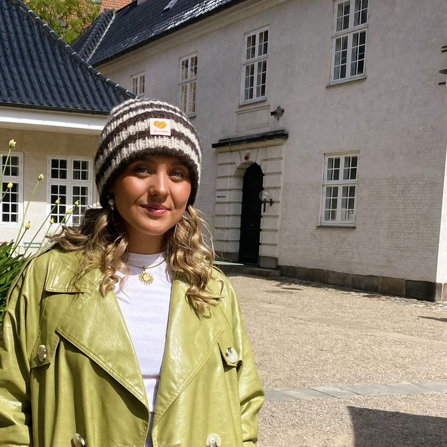 Sky Stribet Beanie fra Coffee Beanies